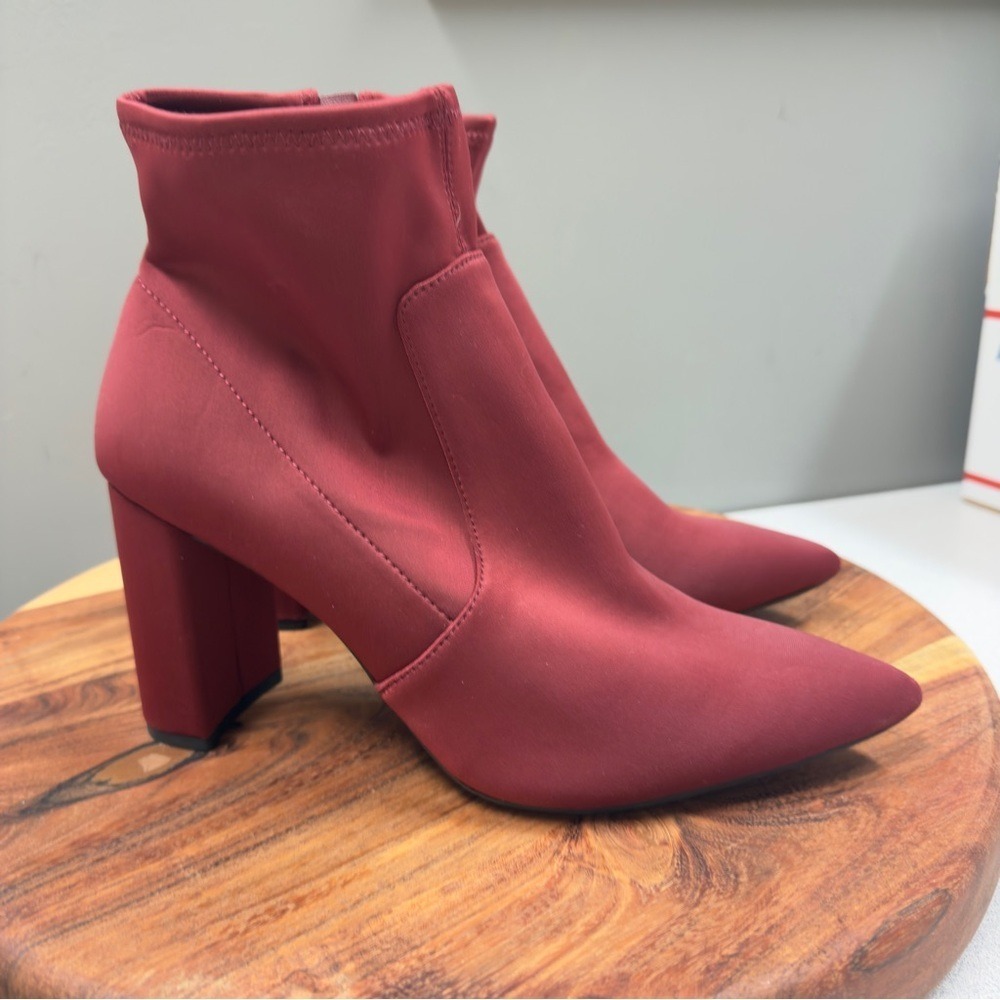 Alex Marie Womens Burgundy‎ Stretch Fabric Pointed Toe Block Heel Ankle Boots 9M